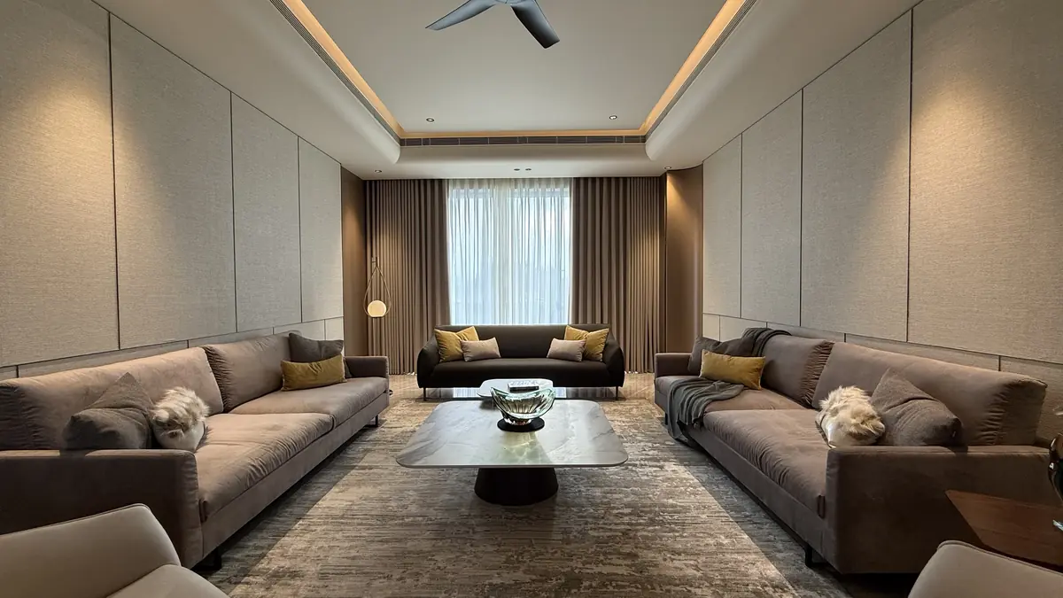 Living room with recessed ceiling in a premium builder floor in Gurgaon